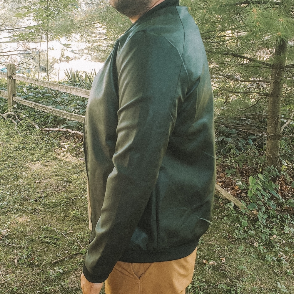 Leather jacket - Picture 2 of 4